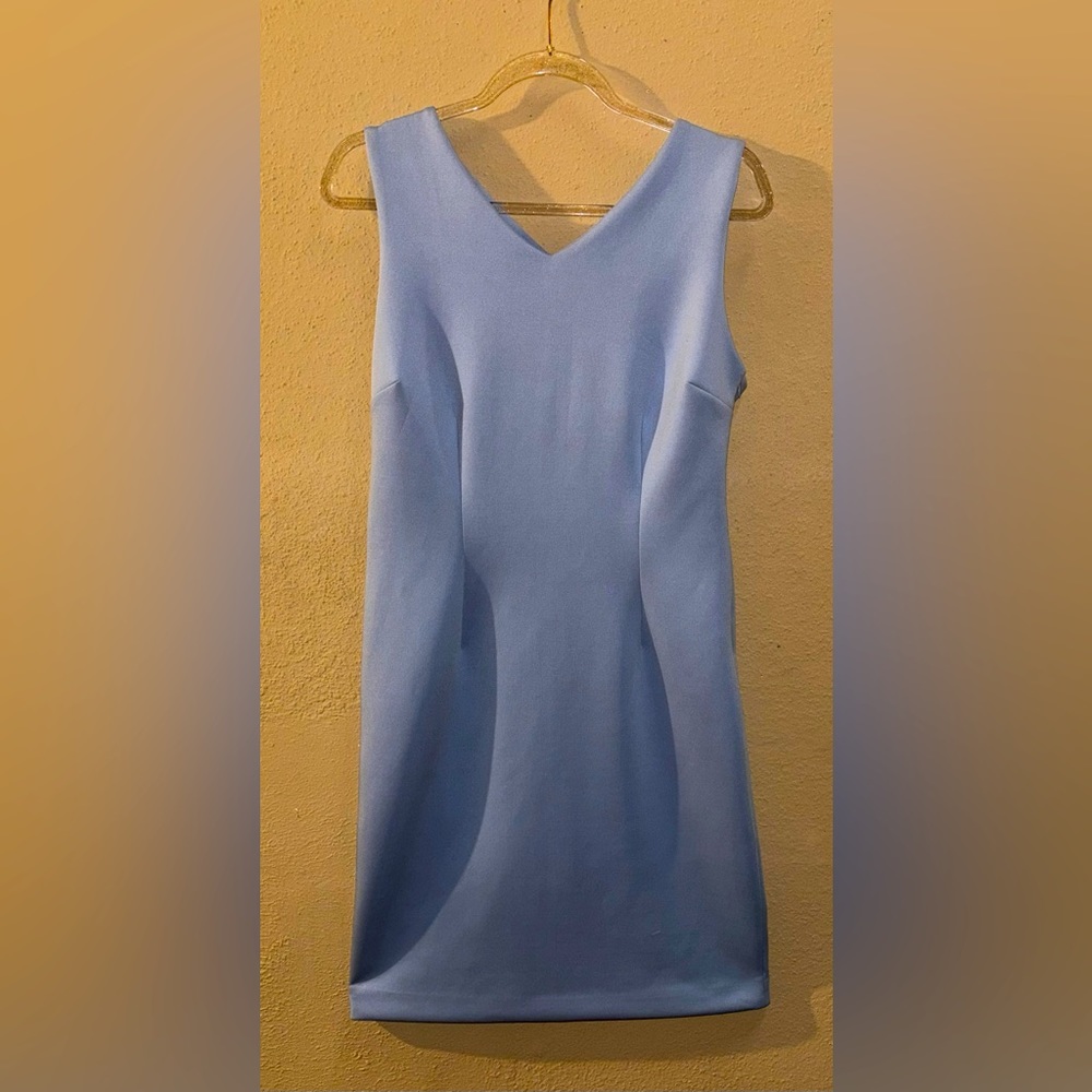 T TAHARI SPRING FORMAL DRESS